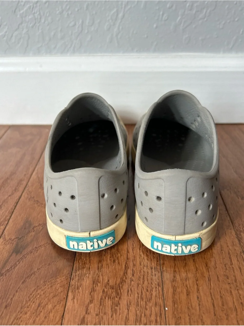 Native Jefferson Water Shoes Slip On Boys Or Girls Size 13 Gray